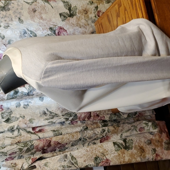 Loft high low blouse. - Picture 2 of 6